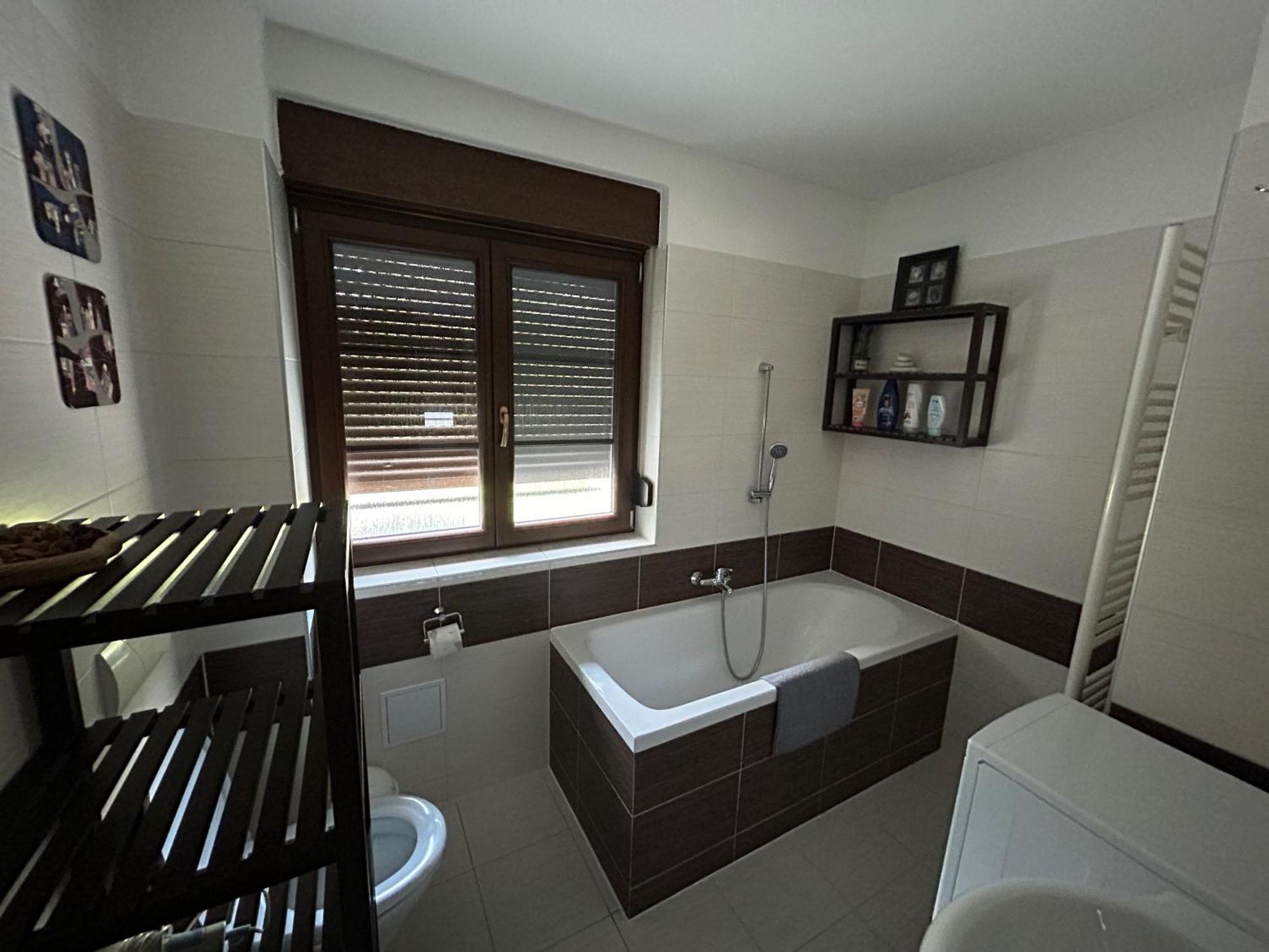 Apartman Milet Style And Spacy 2 With Ac In Nivy Pozsony